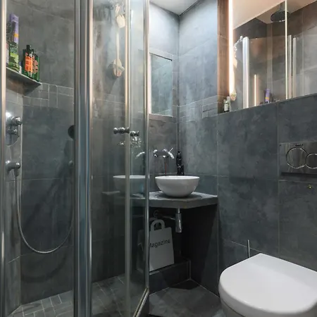 Parisian Refinement And Comfort - Central Location *