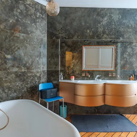 Appartement Parisian Refinement And Comfort - Central Location